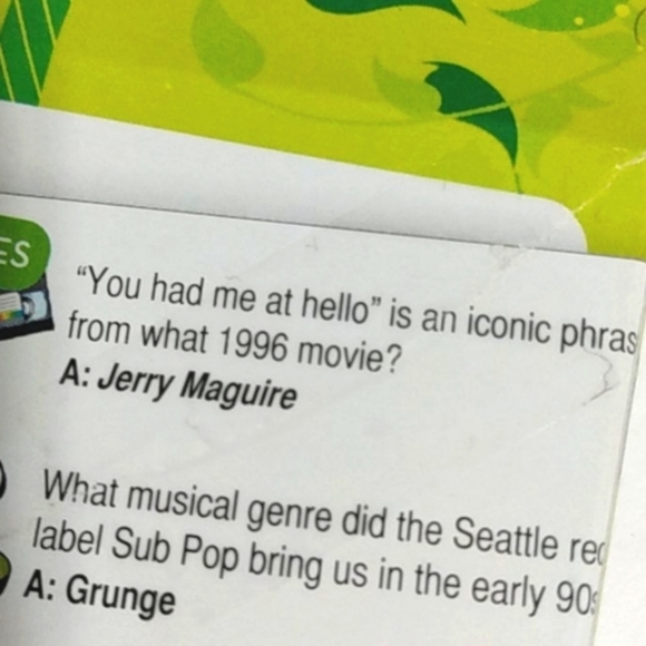 1990s A DECADE OF TRIVIA CARD GAME NIB - Picture 7 of 8